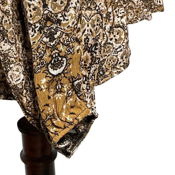 Elegant Women's Patterned Blouse - Picture 5 of 9